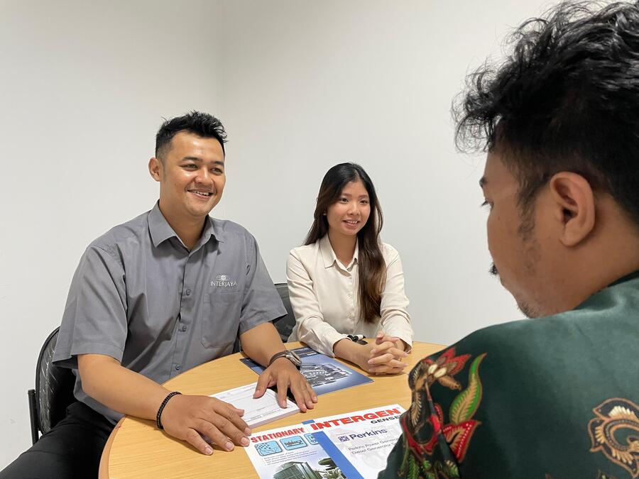 Diskusi tim Interjaya dengan client